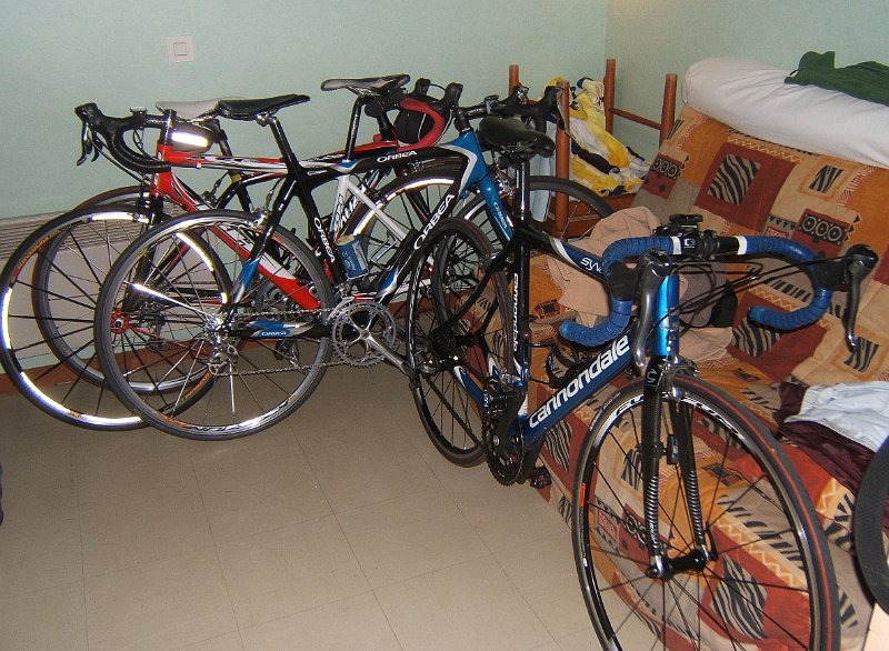 2011-05-22 44 Velos au repos.JPG